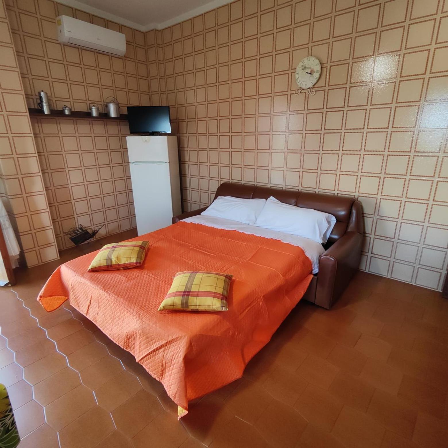 Panoramico Wifi Tv Centro Storico Apartment Casteldaccia Luaran gambar