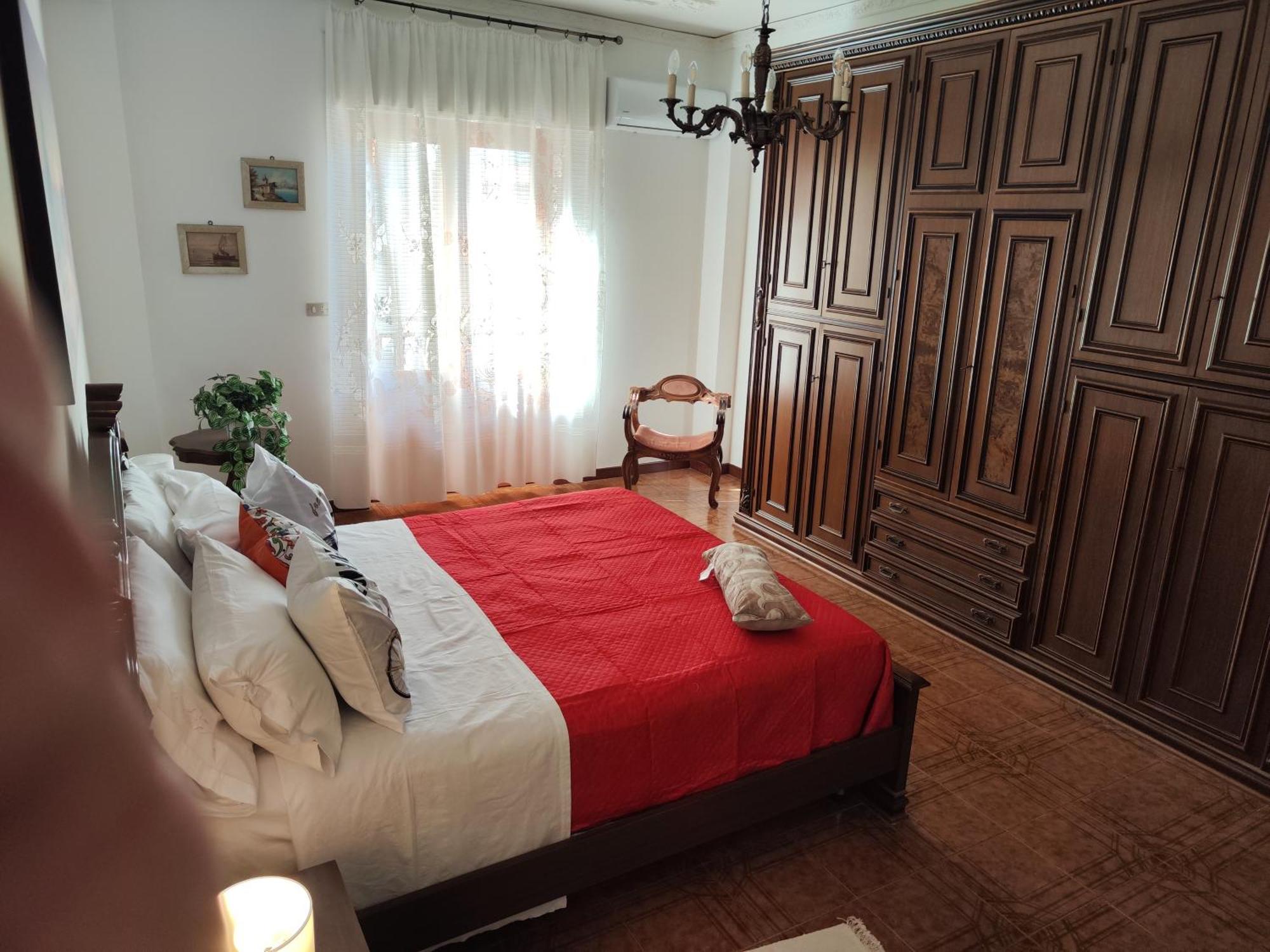 Panoramico Wifi Tv Centro Storico Apartment Casteldaccia Luaran gambar